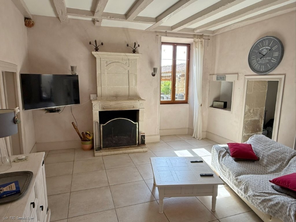 4 bedroom House in Verteuil-Sur-Charente, France – r7523