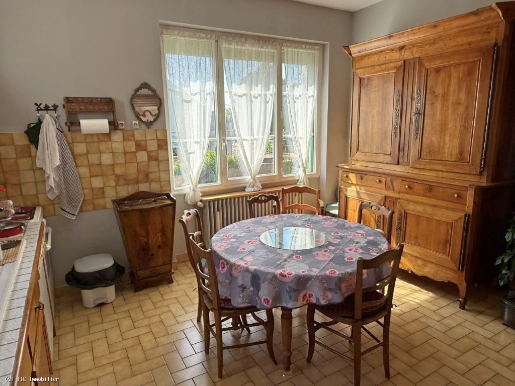 4 bedroom House in Civray, France – r7522