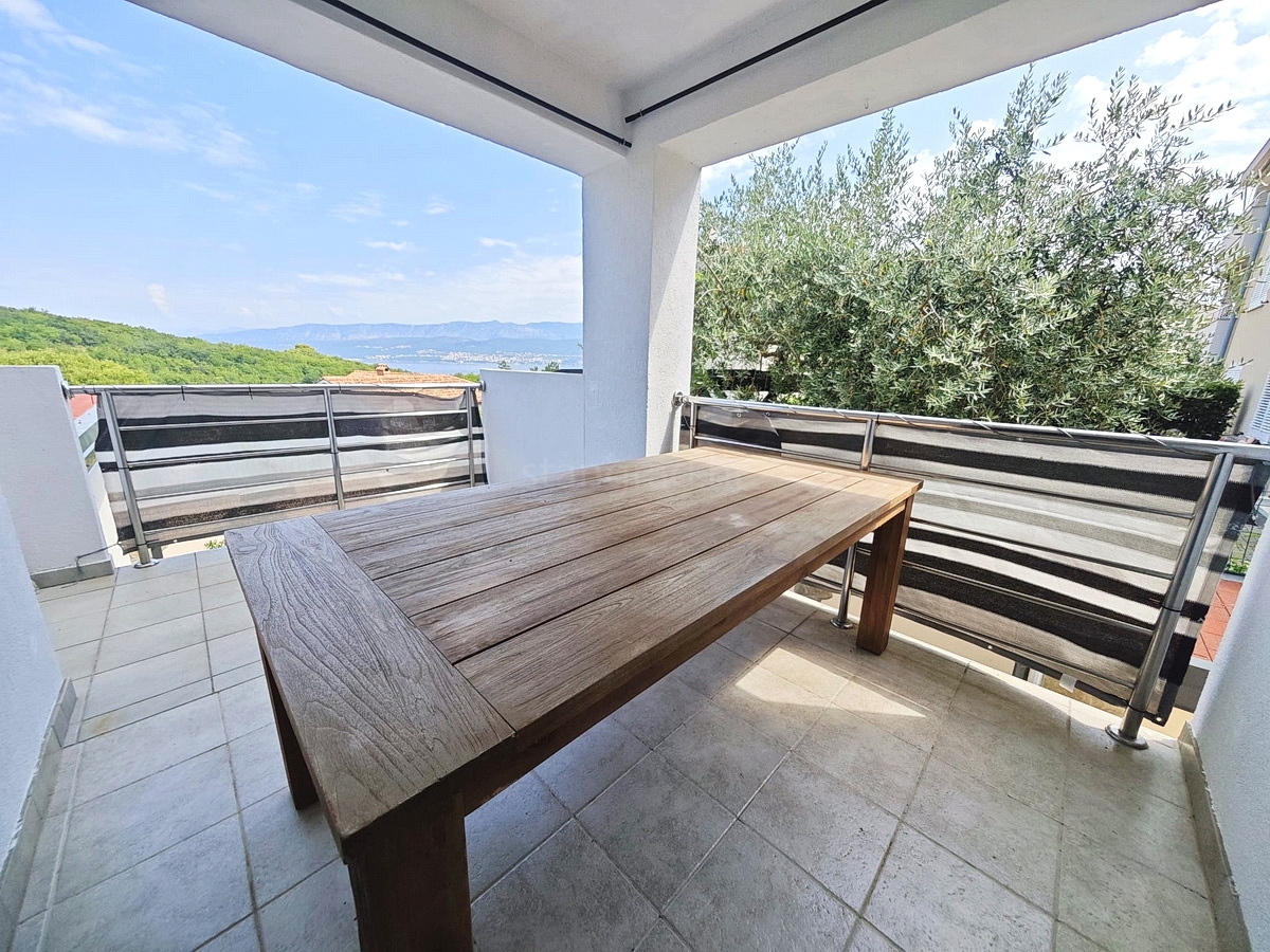 2 bedroom apartment in Dobrinj, Croatia – 103703