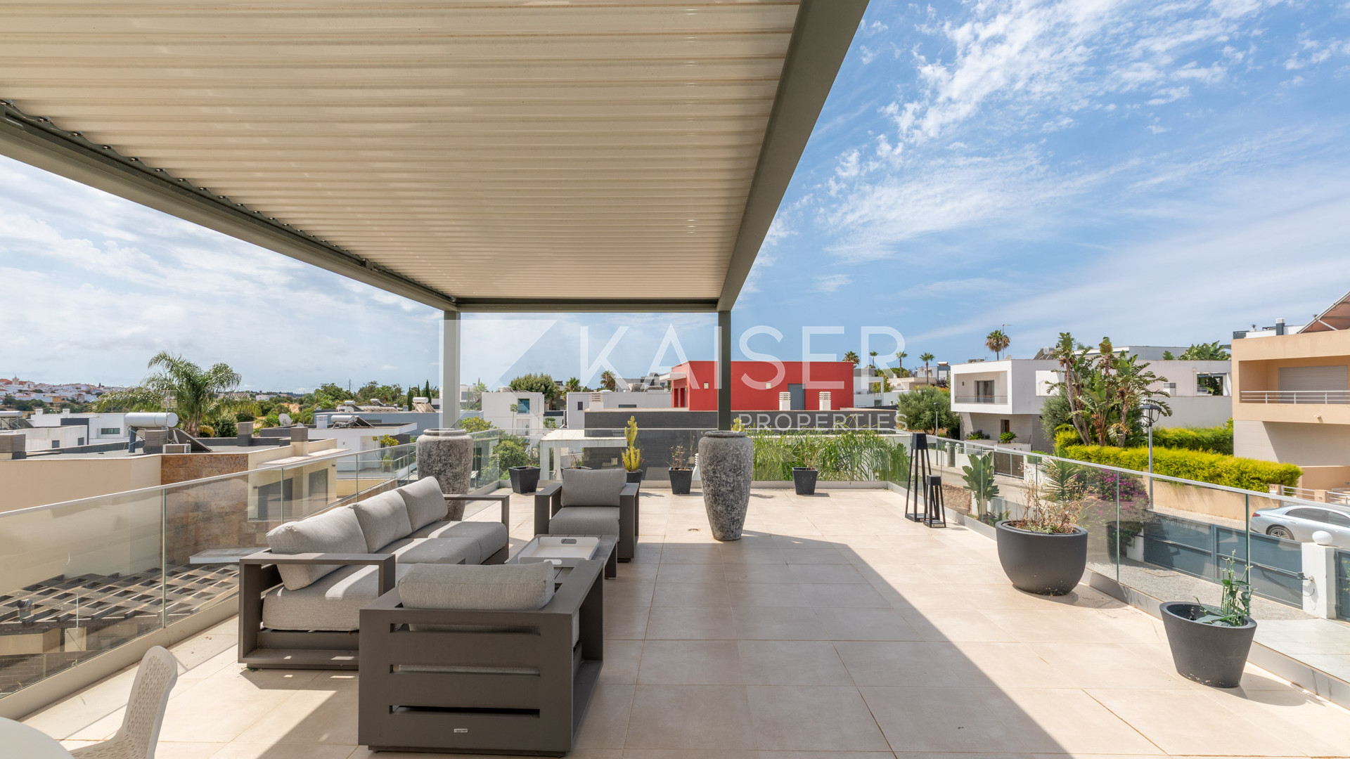 3 bedroom Villa house in Alcantarilha, Portugal – KP1357