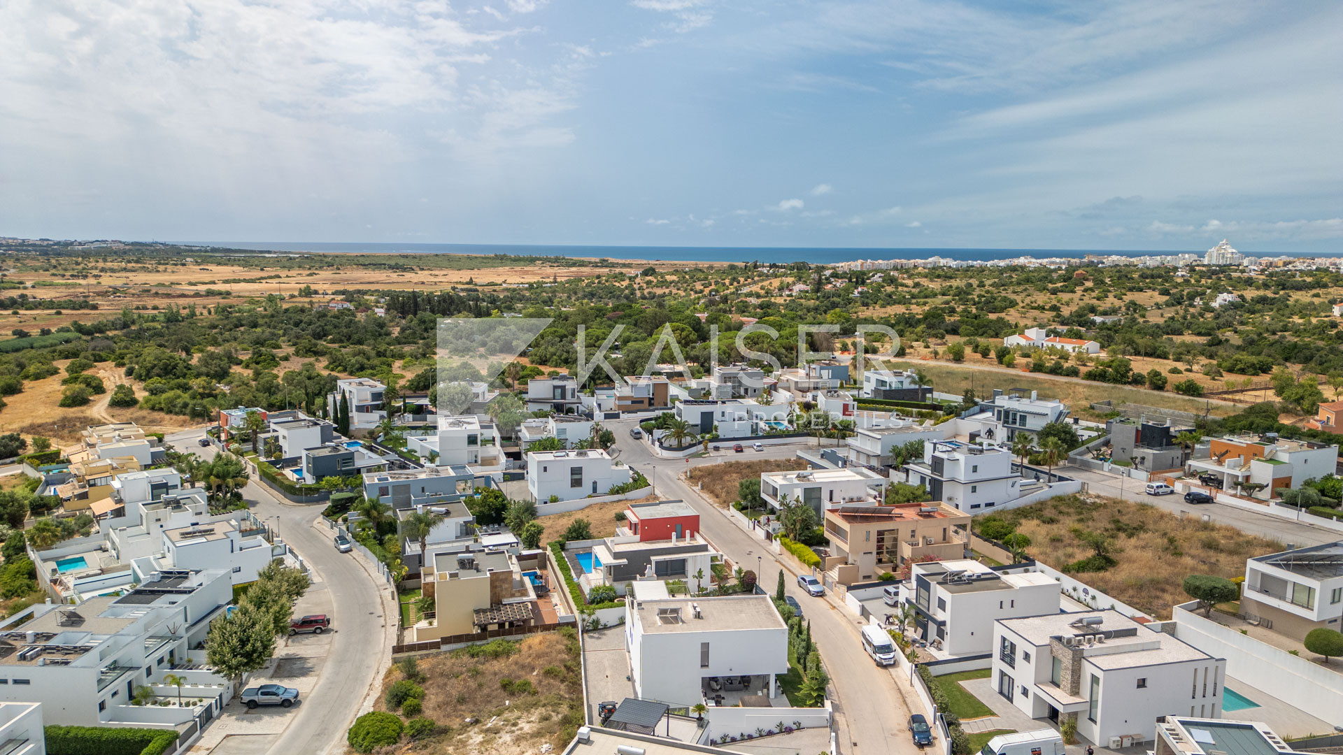 3 bedroom Villa house in Alcantarilha, Portugal – KP1357