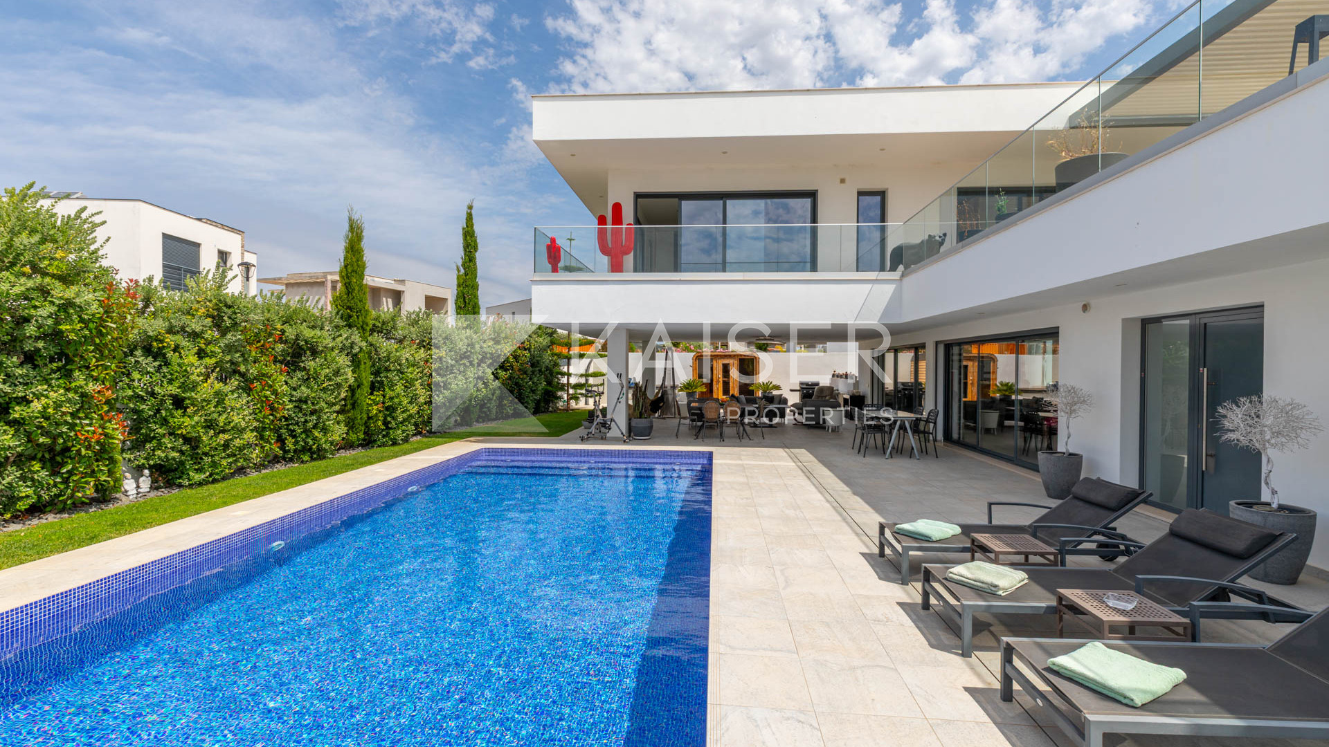 3 bedroom Villa house in Alcantarilha, Portugal – KP1357