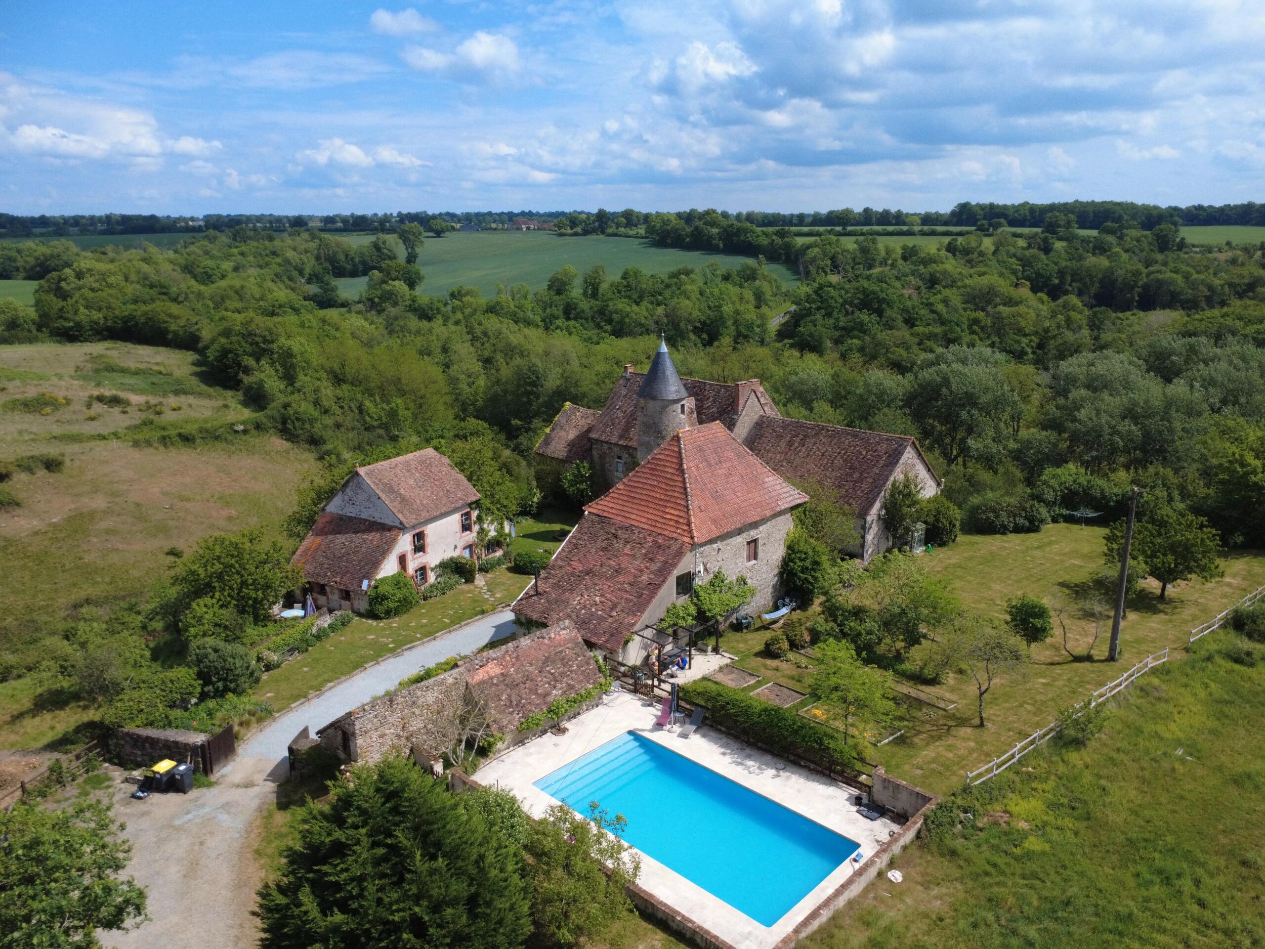 Rare opportunity to acquire a unique fortress chateau located in the heart of the Vienne., Poitou-Charentes – France – BVI67966