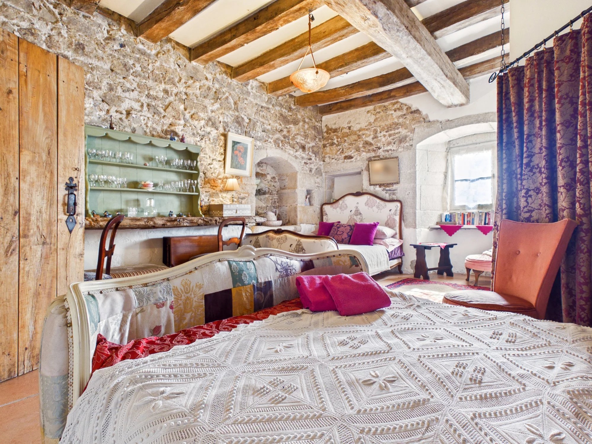 Rare opportunity to acquire a unique fortress chateau located in the heart of the Vienne., Poitou-Charentes – France – BVI67966