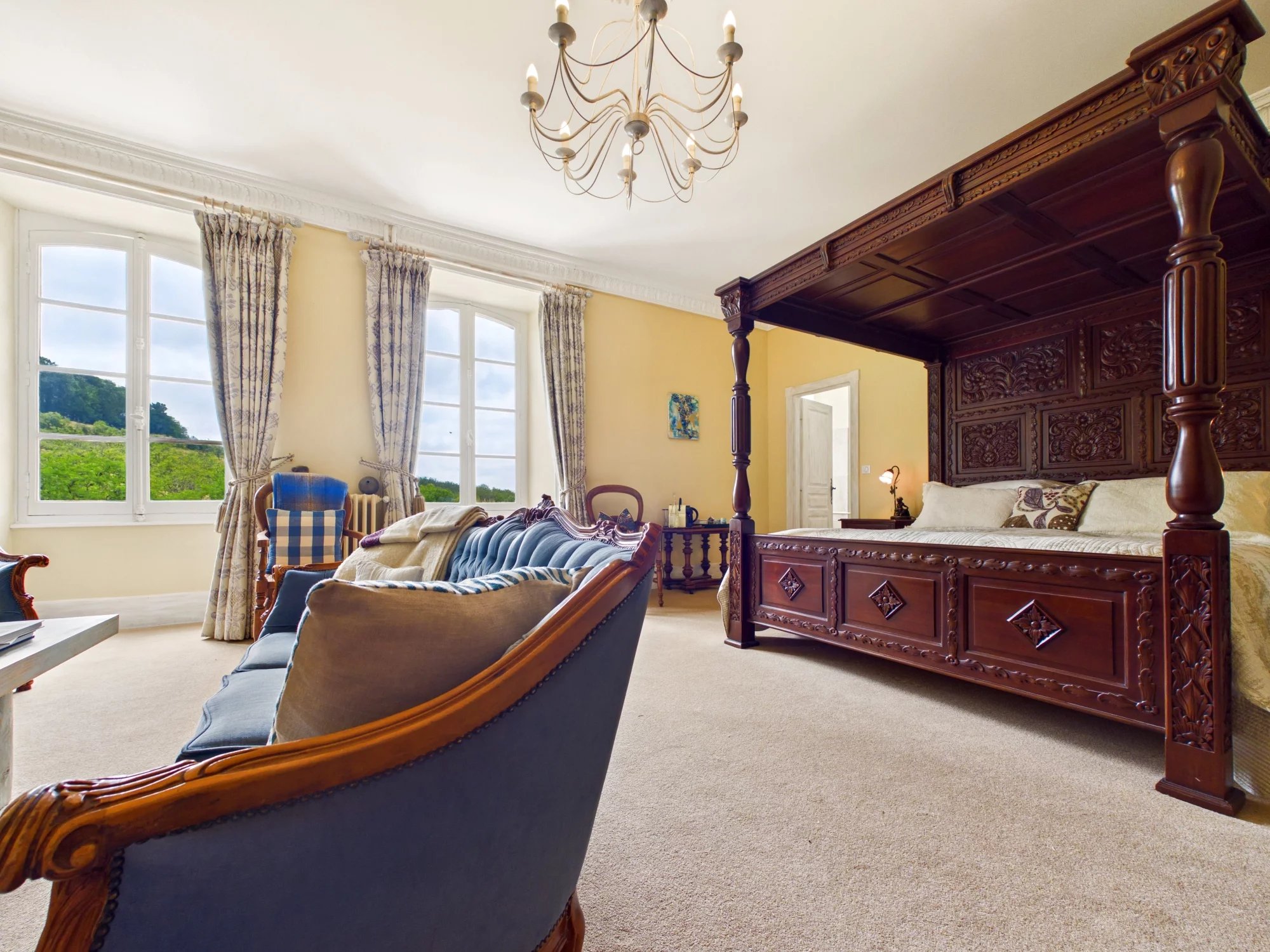Magnificent countryside chateau, set in a private valley location, Aquitaine – France – BVI81580