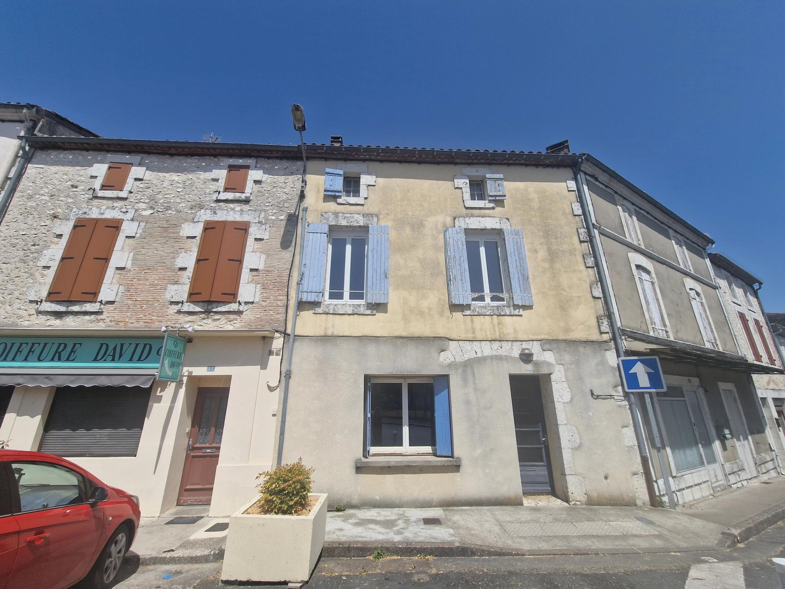 Charming Village House with Garden in the Heart of a Thriving Village, Aquitaine – France – BVI84955