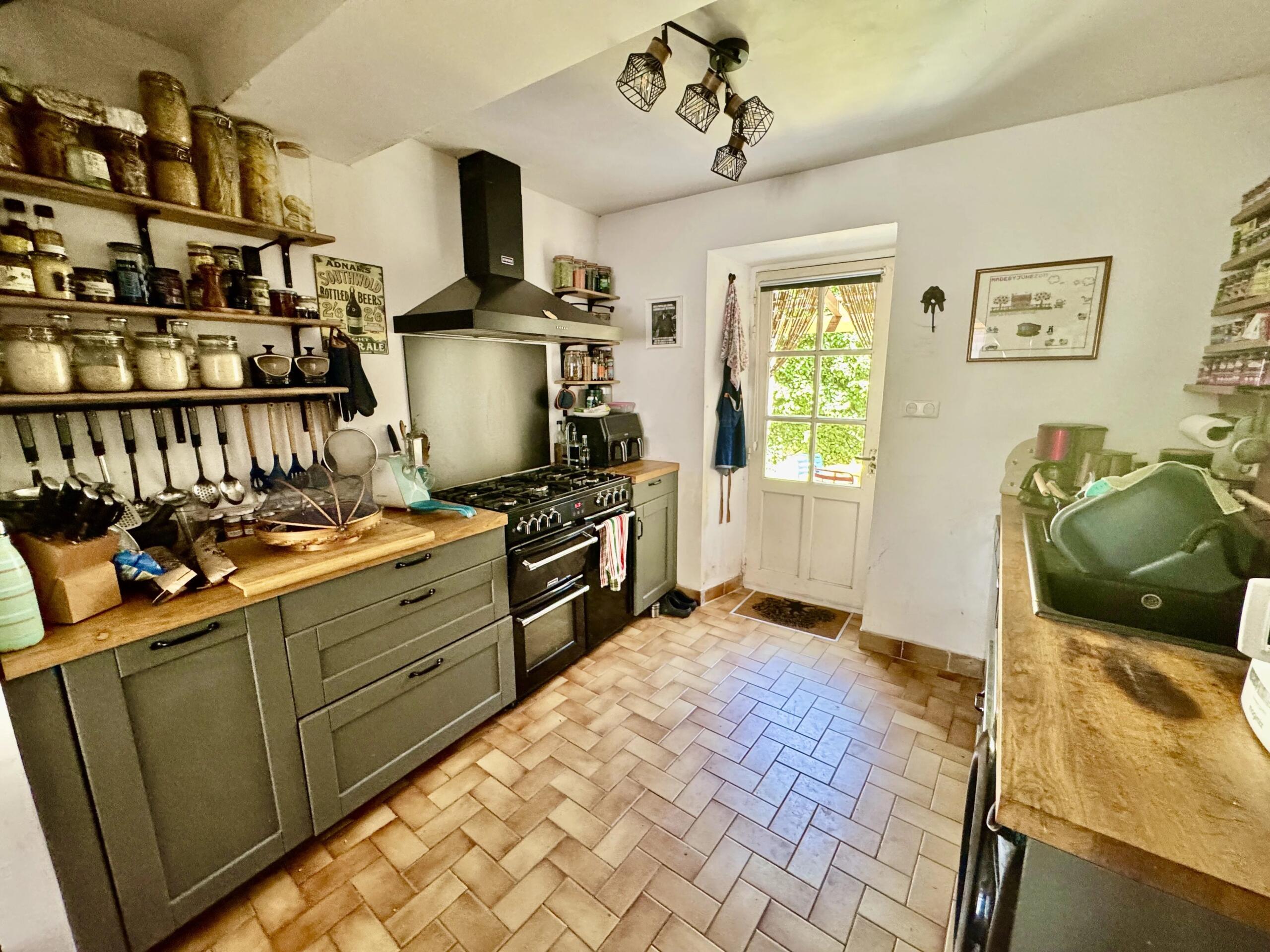 Characterful village house with garden and barn, Midi-Pyrénées – France – BVI86299