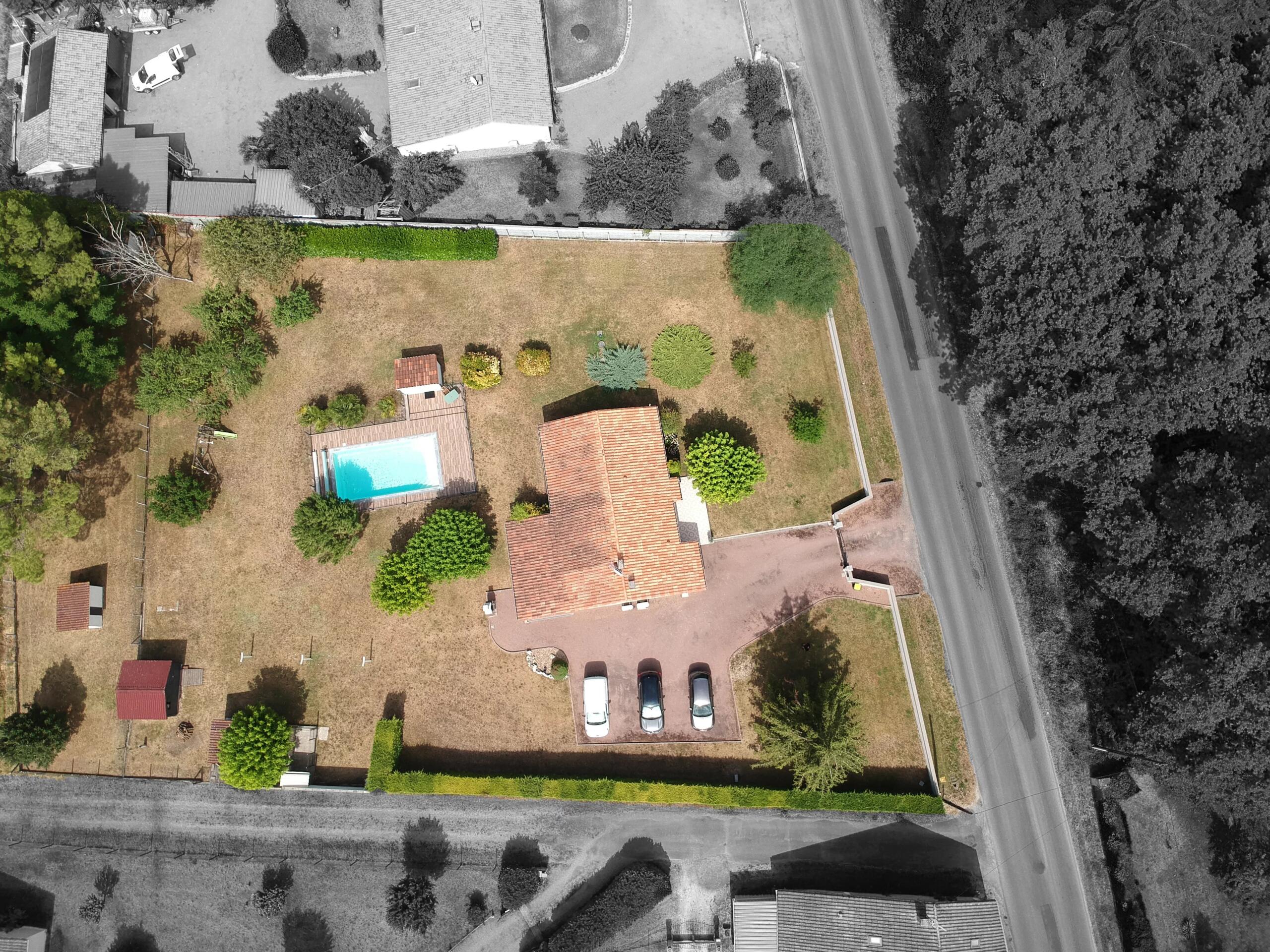 Beautifully-presented Family Home in a Desirable Location, Aquitaine – France – BVI84880