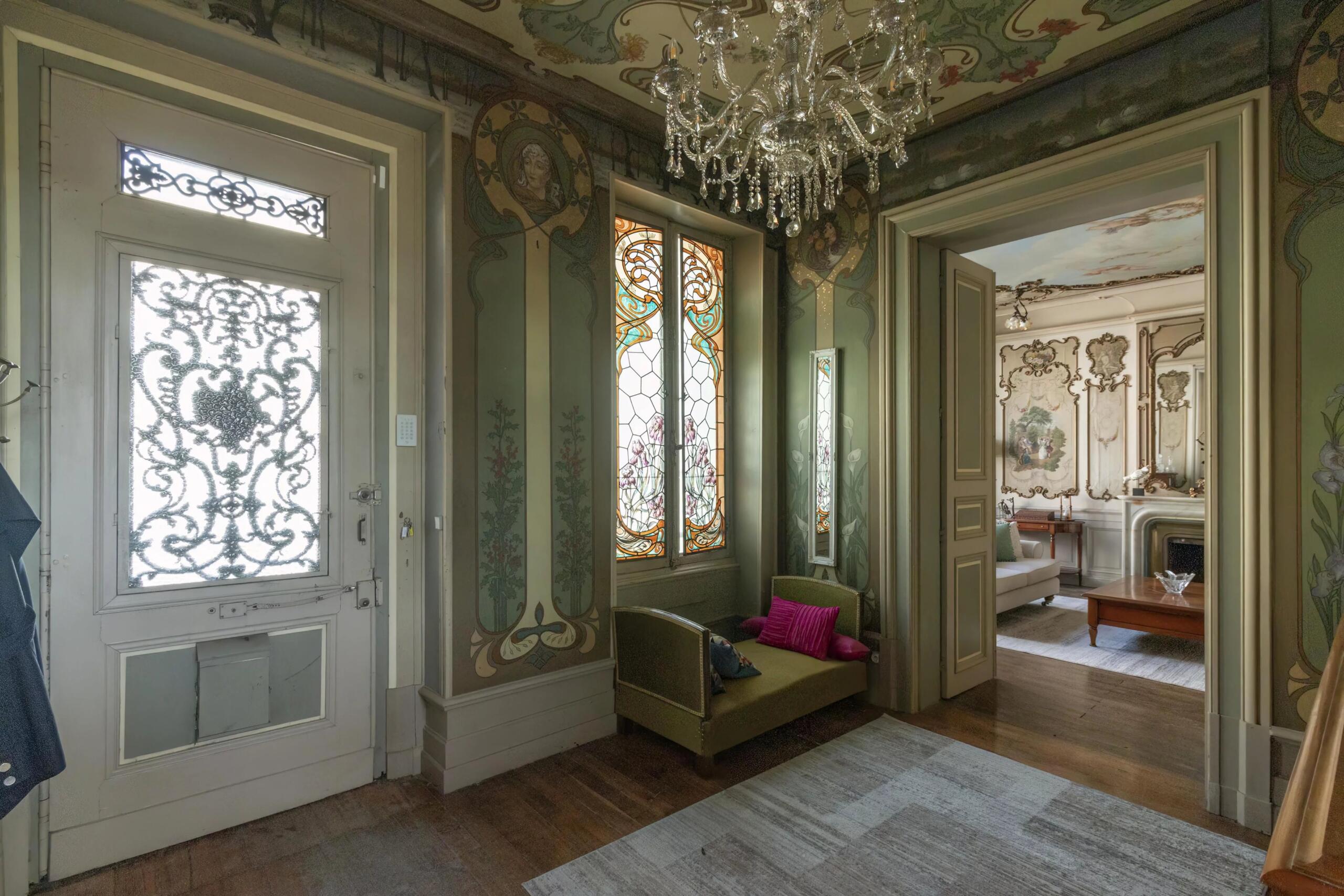 Elegant period property with five guest houses in the heart of this riverside market town., Poitou-Charentes – France – BVI84697