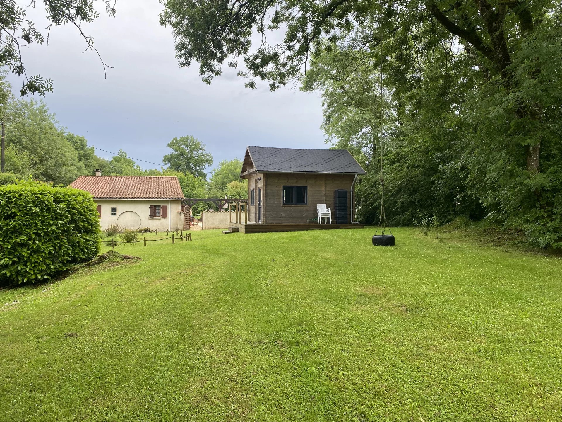 Lovely 2-bedroom house with a separate chalet and heated pool, Aquitaine – France – BVI81085