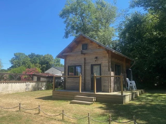 Lovely 2-bedroom house with a separate chalet and heated pool, Aquitaine – France – BVI81085