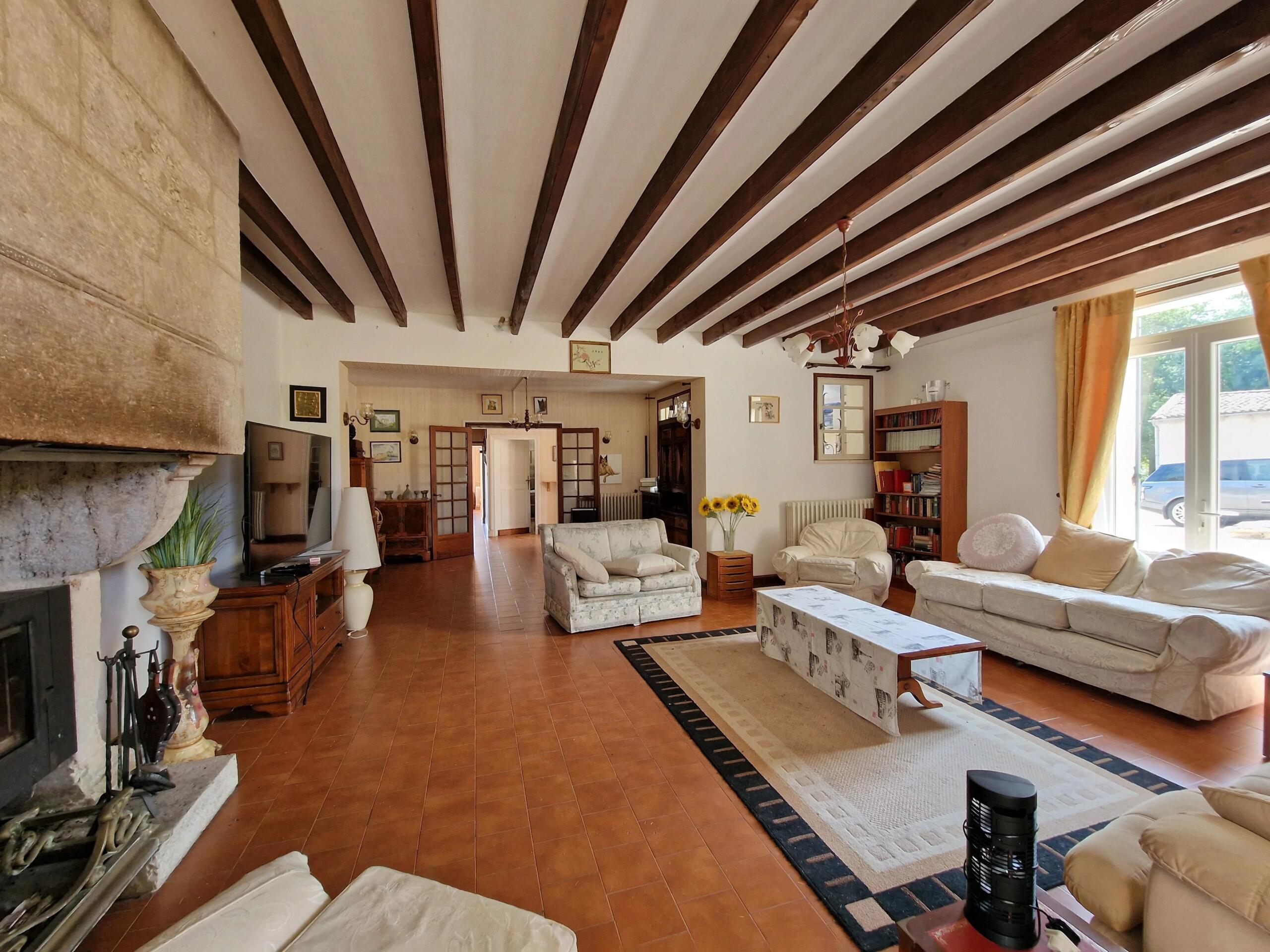 Character Property with Exceptional Potential in the Dordogne Valley, Aquitaine – France – BVI86230