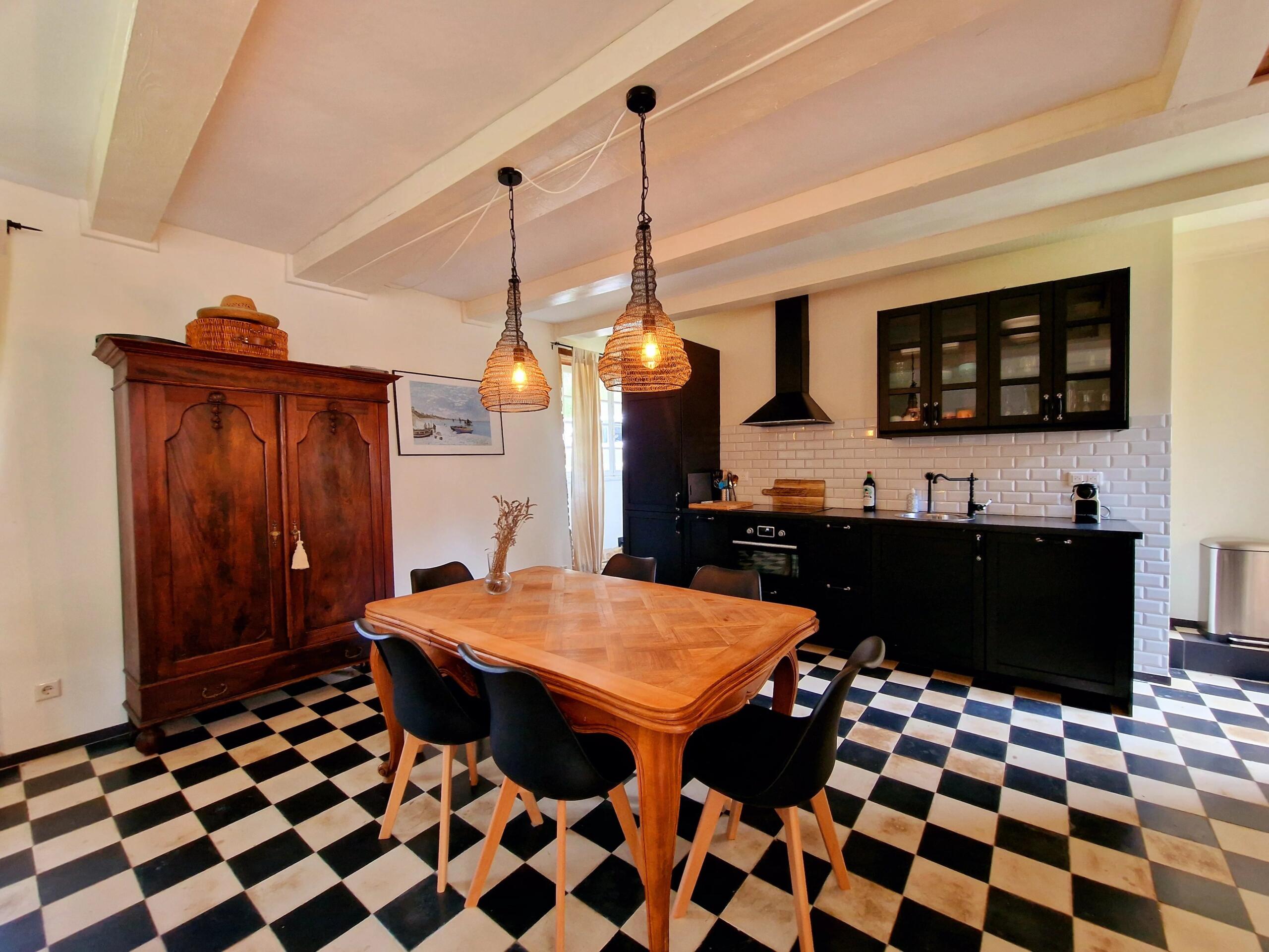 Stunning property  with two swimming Pools on the Banks of the River Lot, Midi-Pyrénées – France – BVI80827