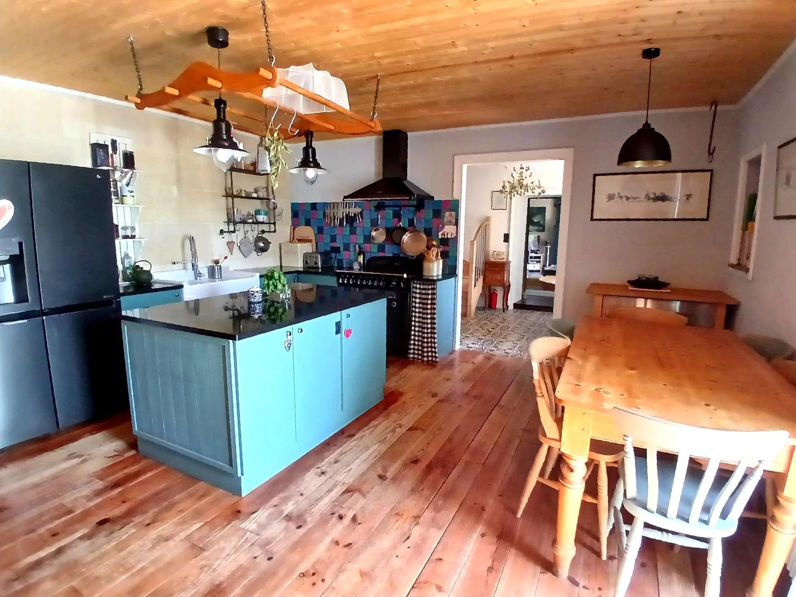 Charming stone cottage with swimming pool and large outbuildings, Poitou-Charentes – France – BVI85506