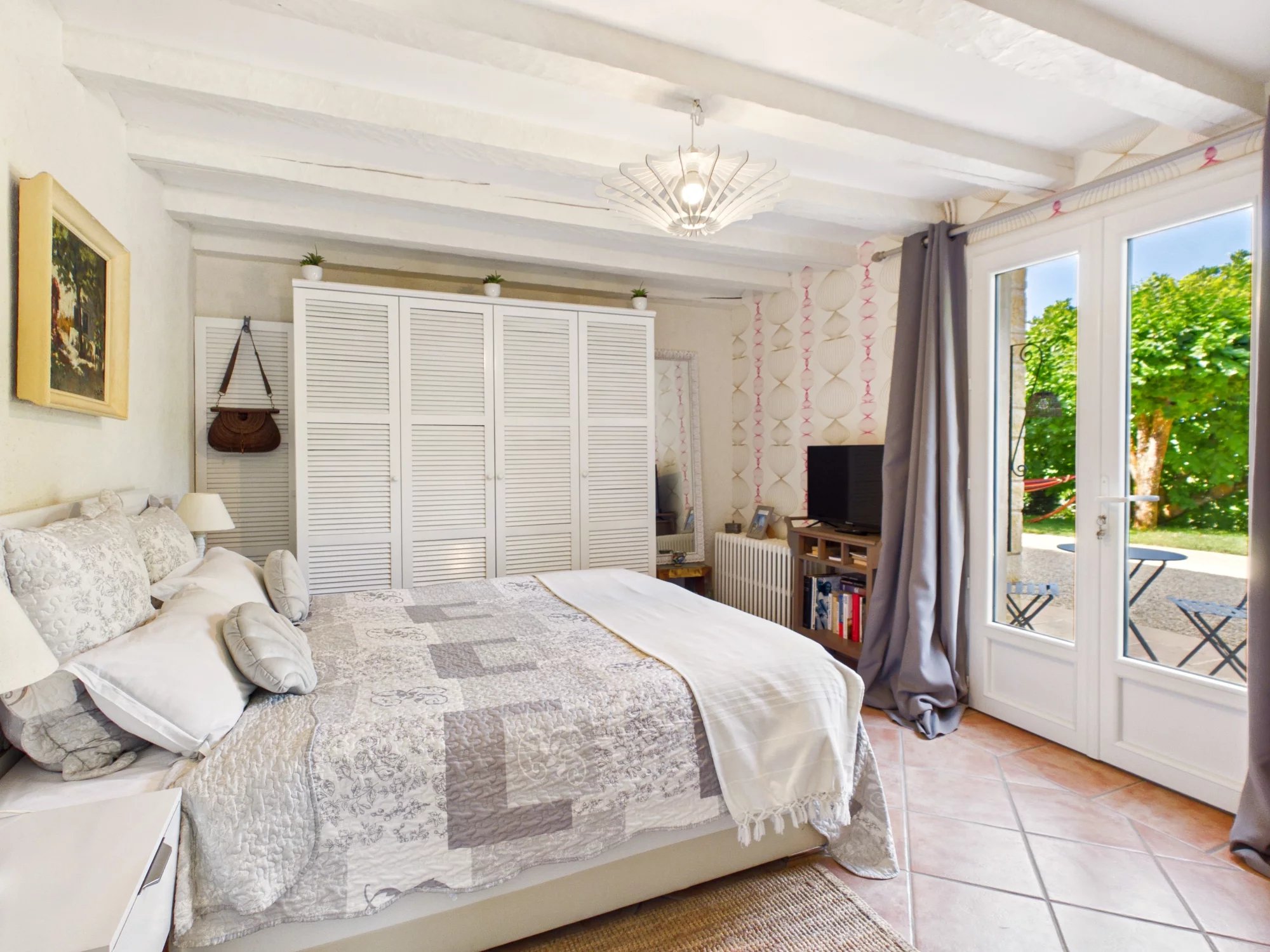 Beautifully presented 5 bed house with pool, guest apartment and garage near Sarlat, Aquitaine – France – BVI86022