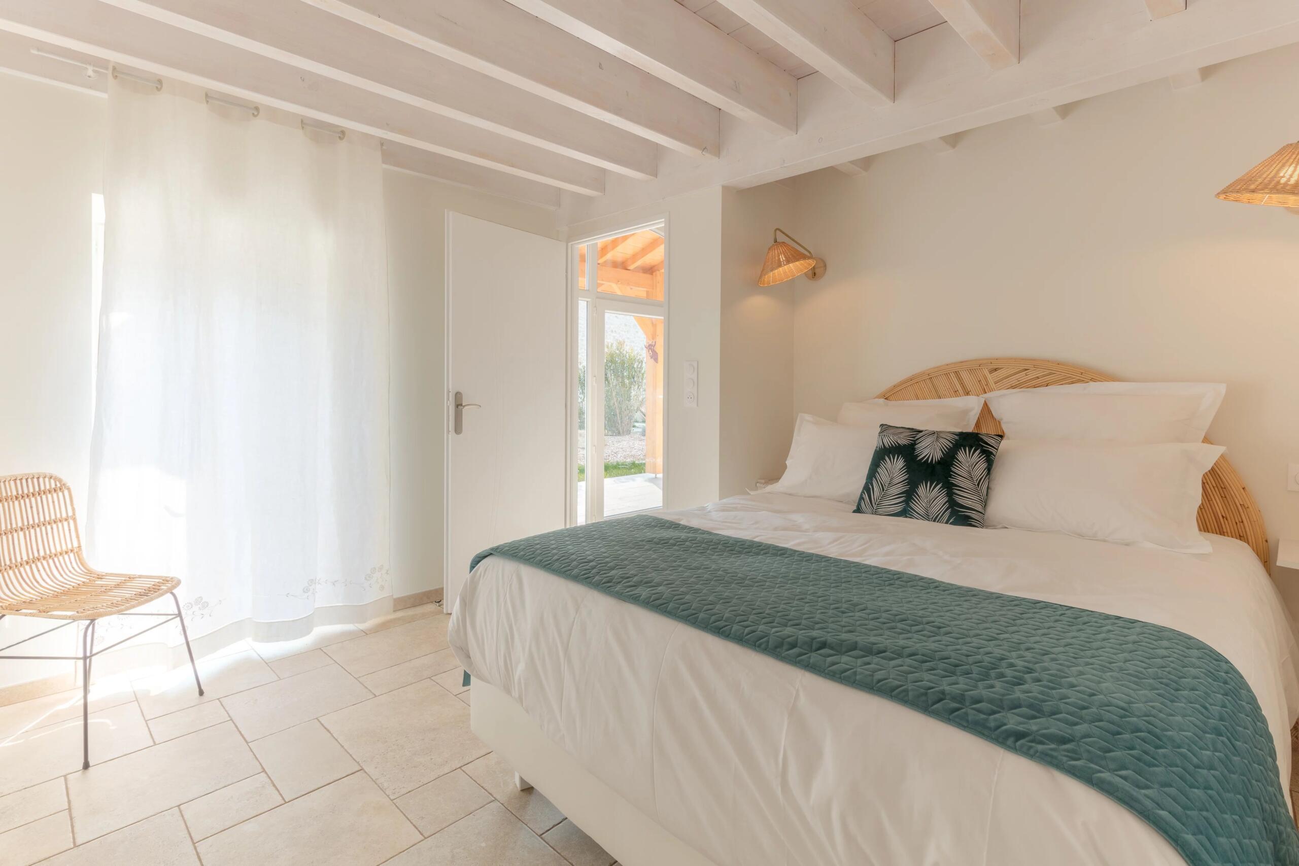 Stunning contemporary barn conversion close to Saint-Emilion, Aquitaine – France – BVI82690