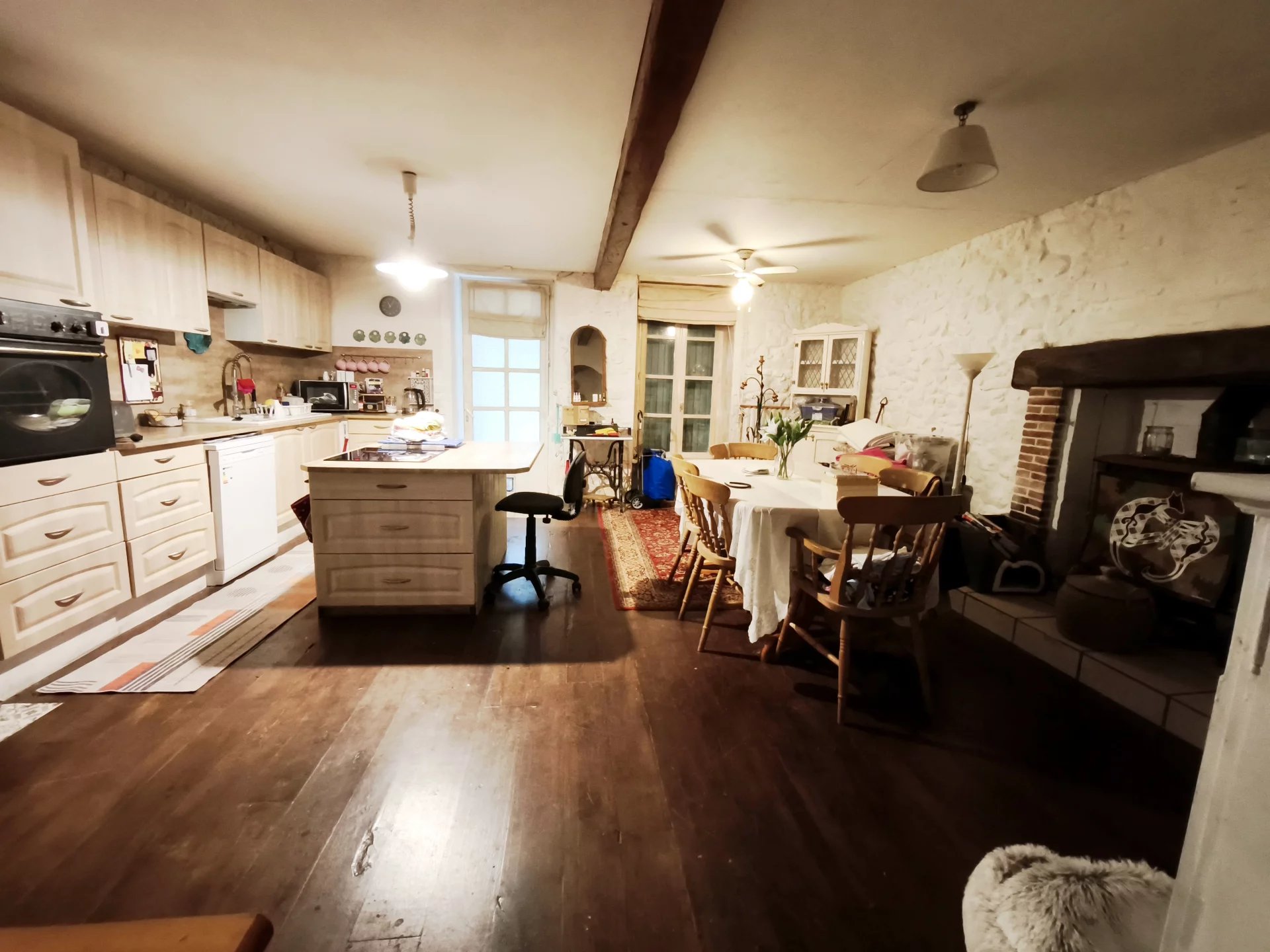 Charming semi-detached Home with barns, orchard and 5000m² of land, Poitou-Charentes – France – BVI82527