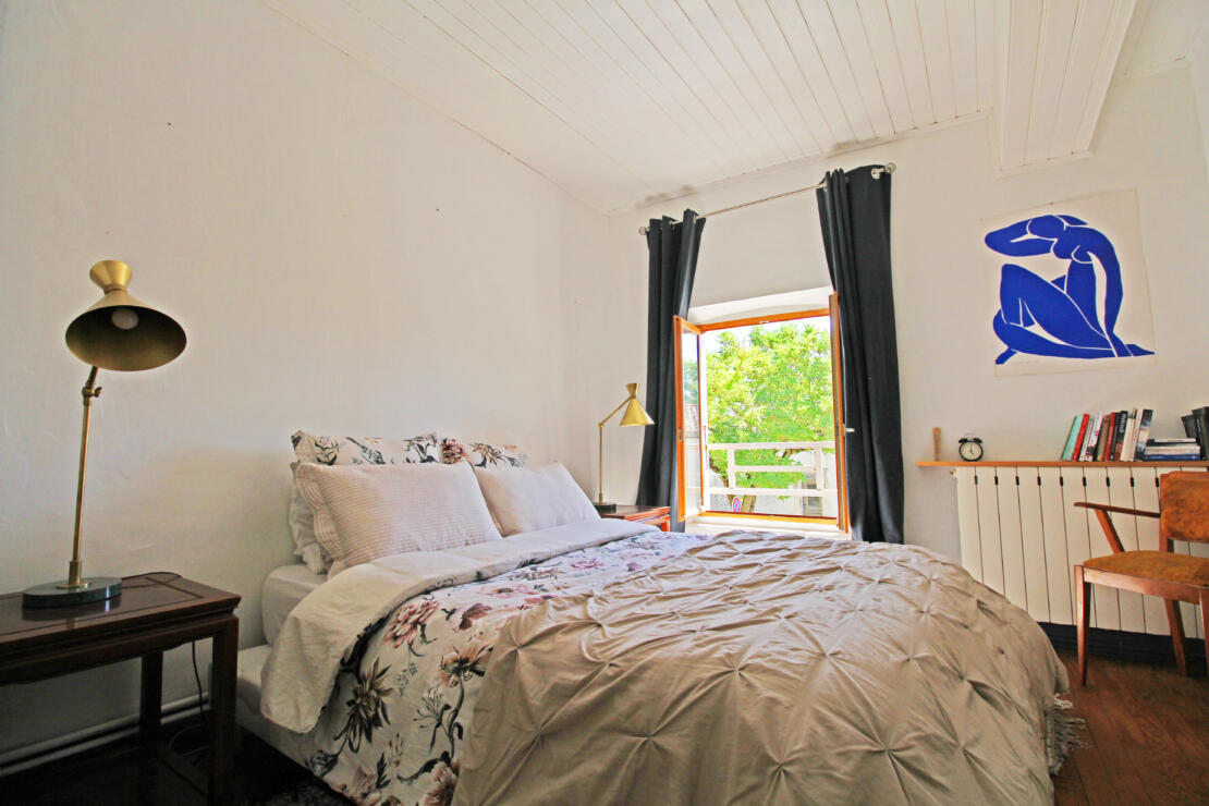 Charming cosy village house with 3 light filled bedrooms, a shady terrace and courtyard near Fanjeaux