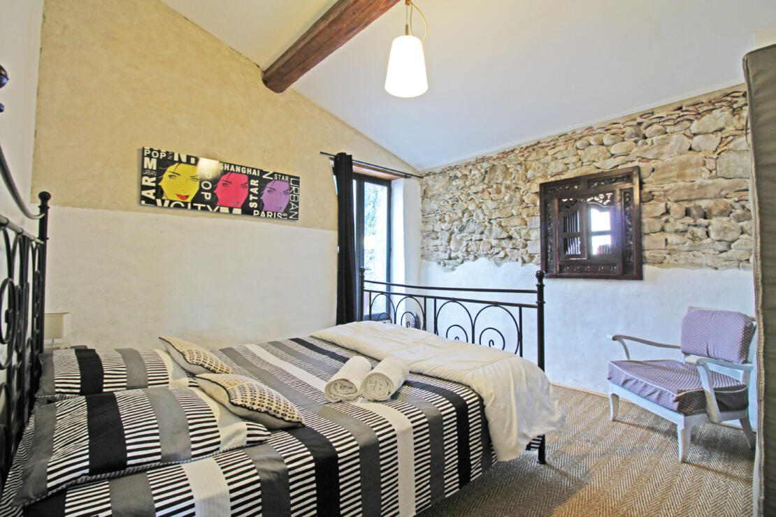 Beautifully renovated Maison de Vigneron with gîte and pool in the pretty village of Bellegarde