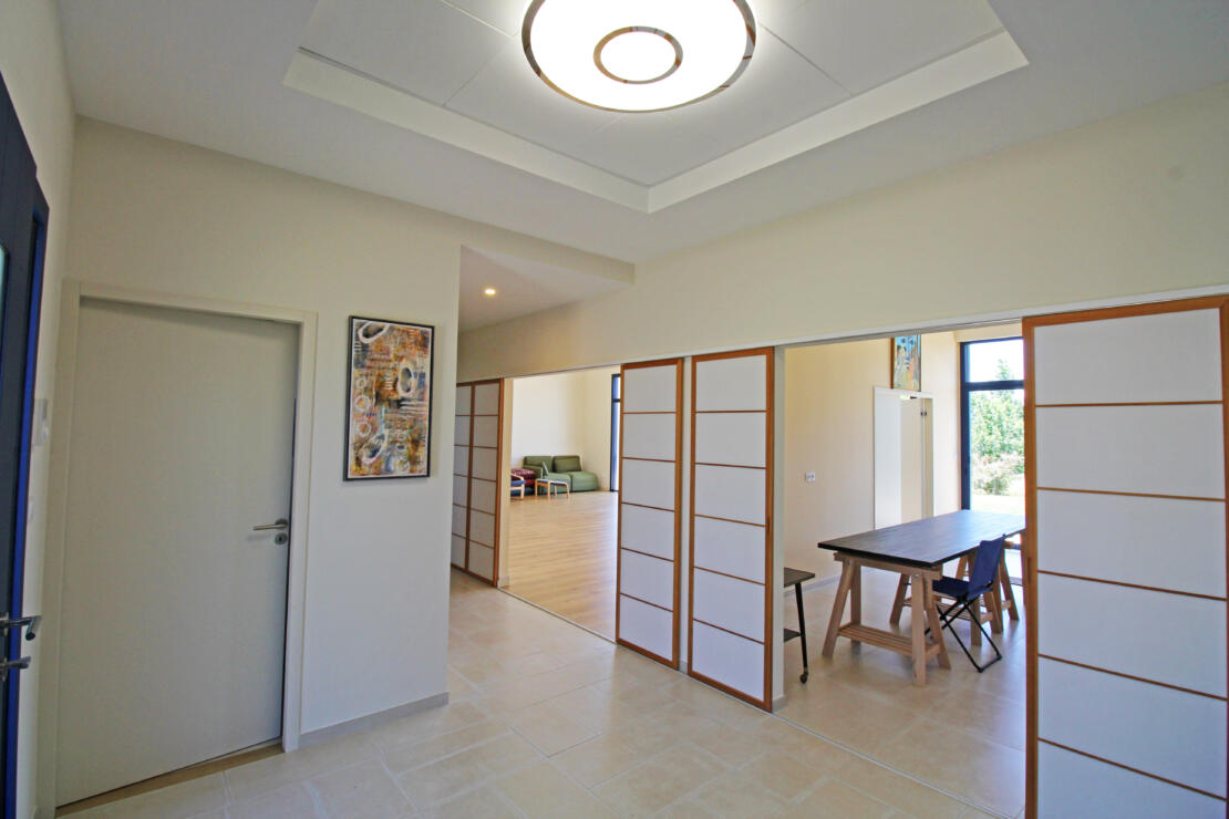 Modern light filled house with breathtaking views on a large plot with double garage near Pamiers