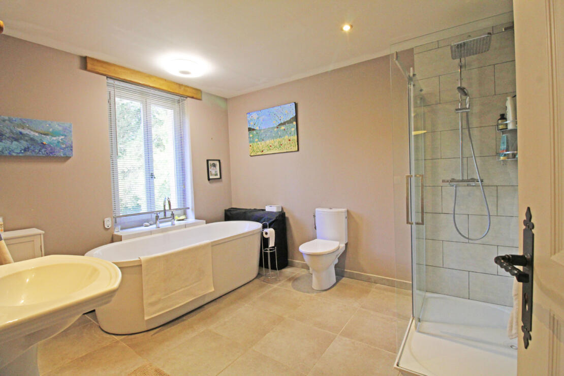Beautiful domaine with large mature garden, two gîtes and a pool, minutes from the pretty town of Mirepoix