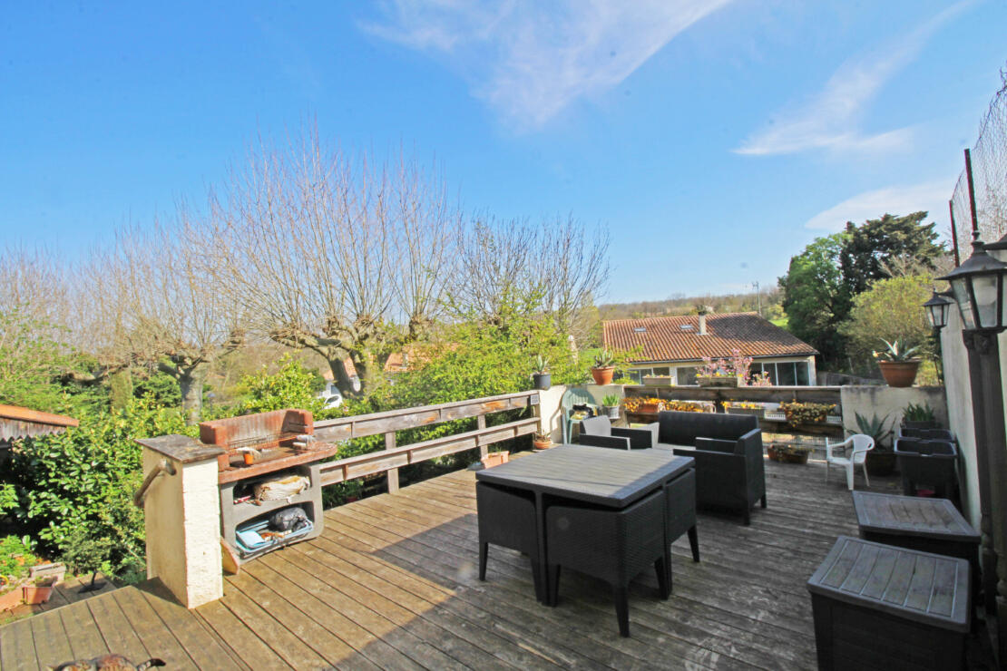 Charming, comfortable, stone village house with front garden and spacious rear terrace near Castelnaudary