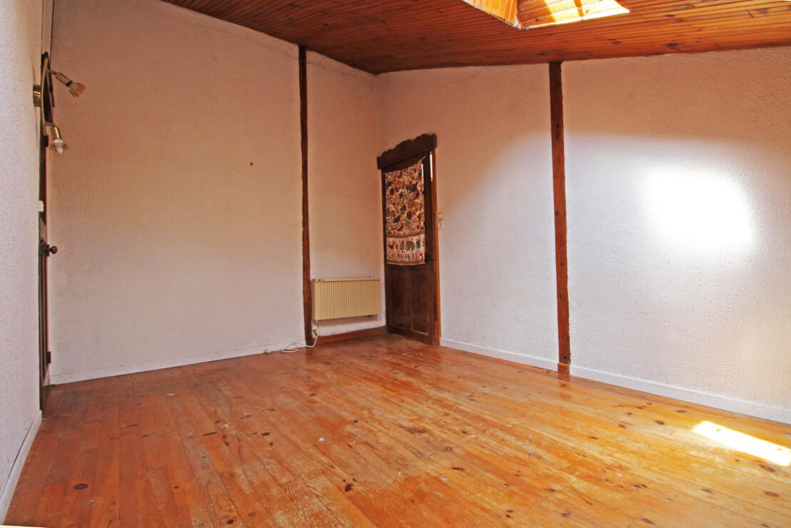 Spacious village property to be renovated with roof terrace on a charming street, near popular town of Revel