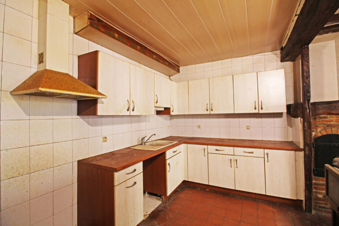 Spacious village property to be renovated with roof terrace on a charming street, near popular town of Revel