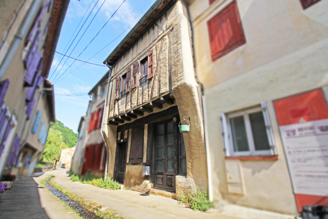 Spacious village property to be renovated with roof terrace on a charming street, near popular town of Revel