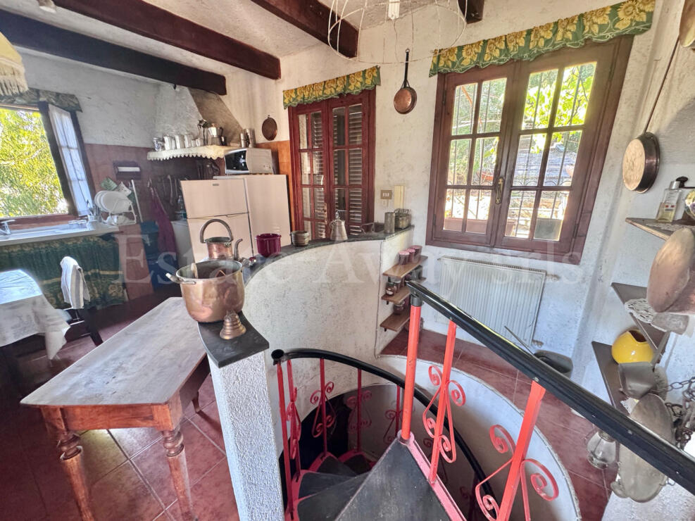 EM1341 Detached House with 6,000 sqm of Land and Sea View for Sale in Sanremo