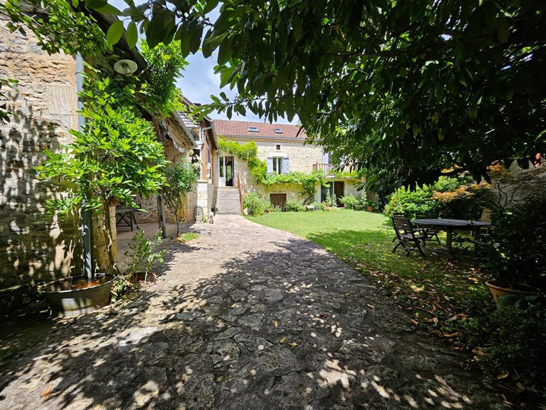 4 bedroom maison in Cubjac Auvezere Val D Ans, Dordogne, France