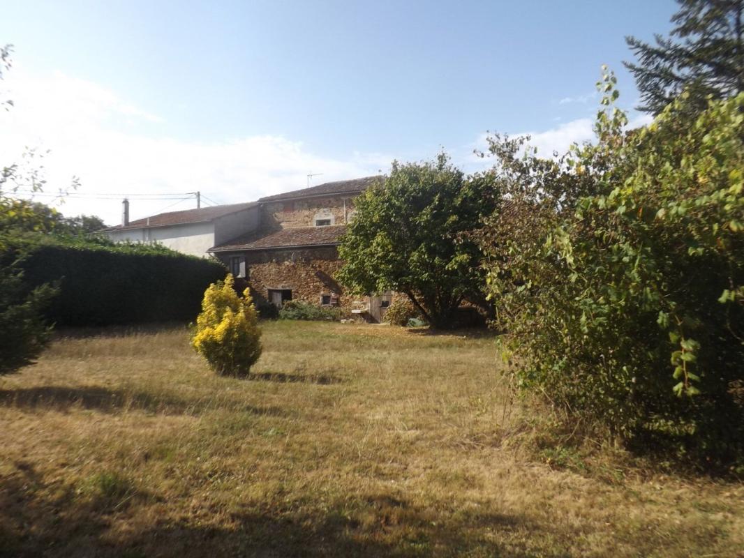 4 bedroom maison in Chabrac, Charente, France
