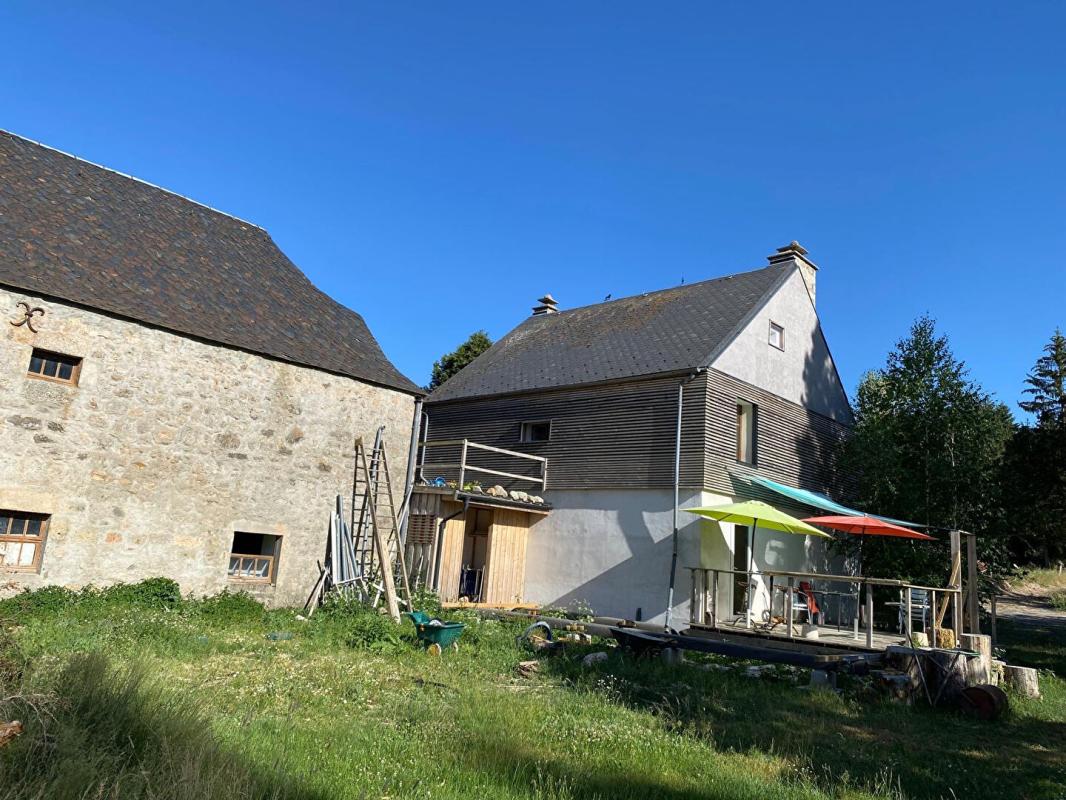 3 bedroom corps de ferme in Peyre En Aubrac, Lozère, France