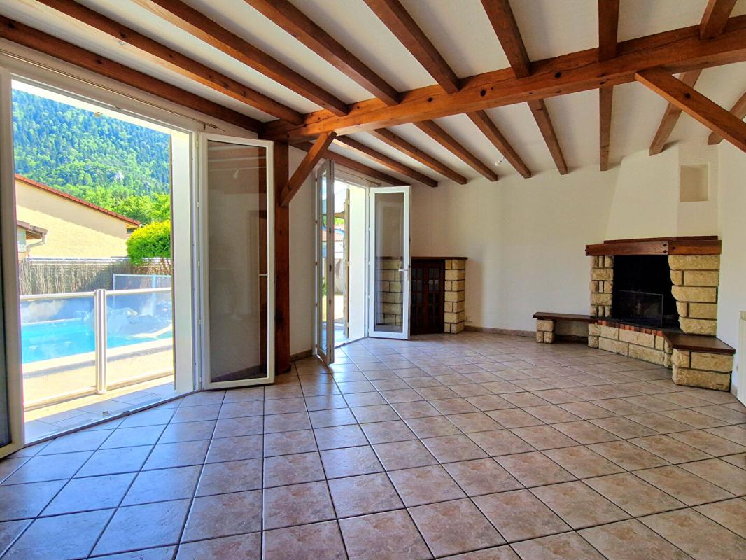 3 bedroom villa in Fougax Et Barrineuf, Ariège, France
