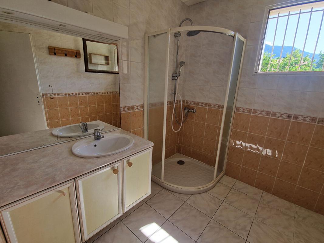 3 bedroom villa in Fougax Et Barrineuf, Ariège, France