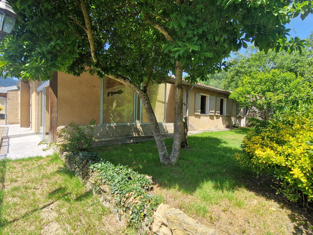 3 bedroom villa in Fougax Et Barrineuf, Ariège, France