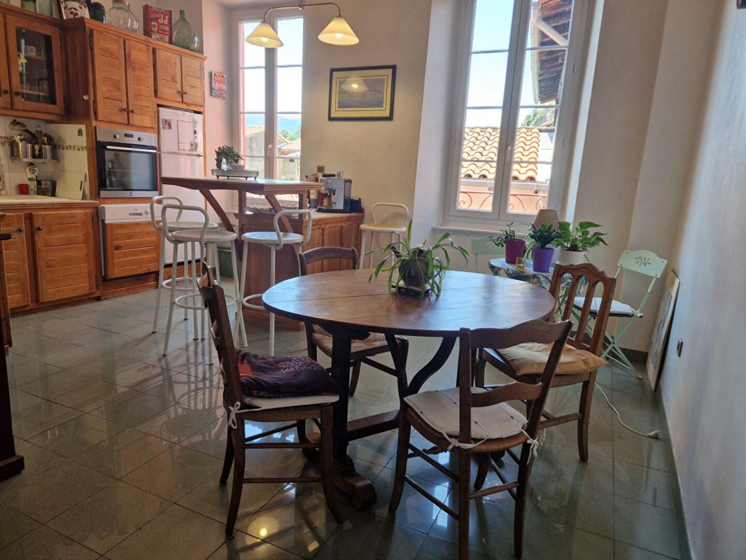 3 bedroom t4 in Foix, Ariège, France