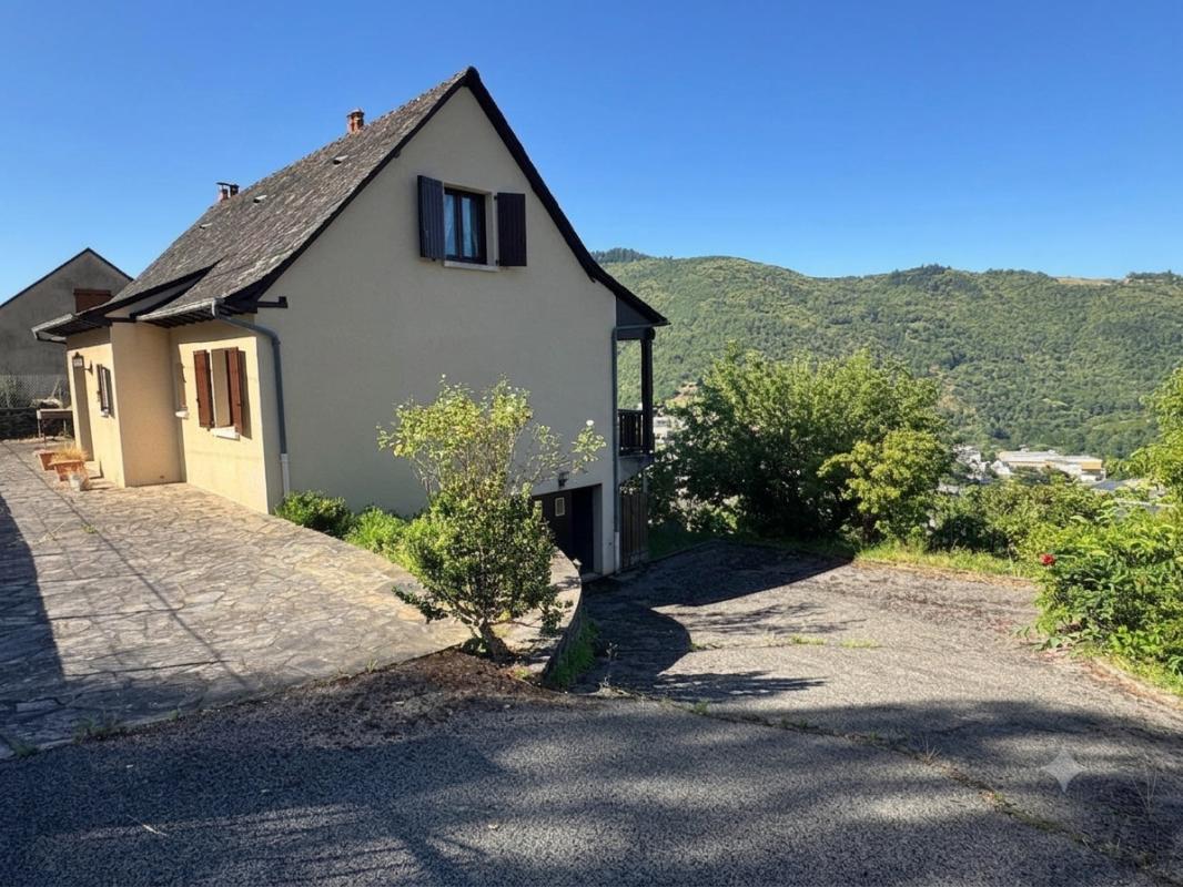 4 bedroom maison in Entraygues Sur Truyere, Aveyron, France