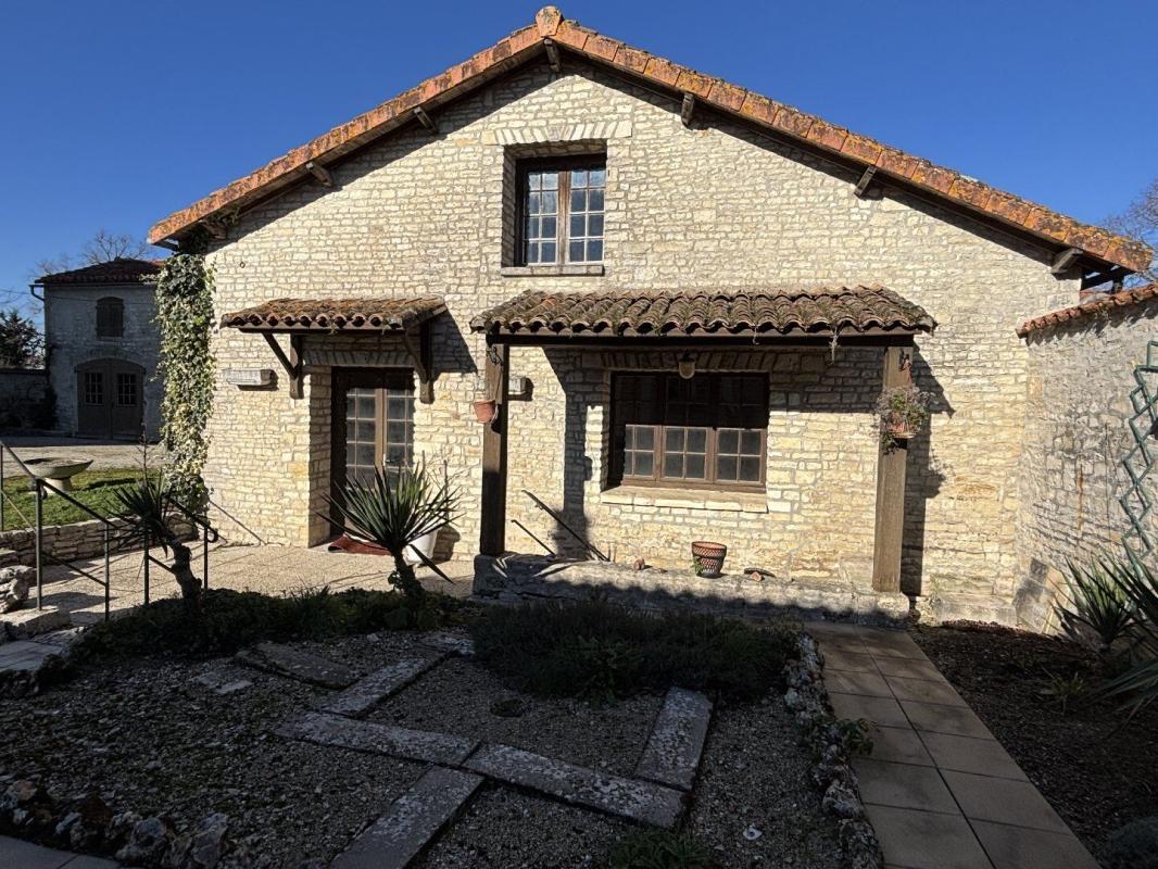 3 bedroom maison de village in Aigre, Charente, France
