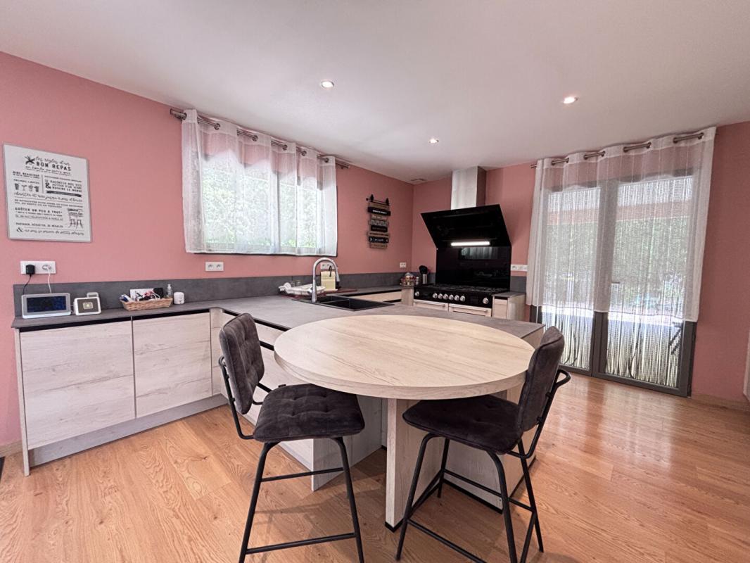 2 bedroom maison in Nanteuil En Vallee, Charente, France