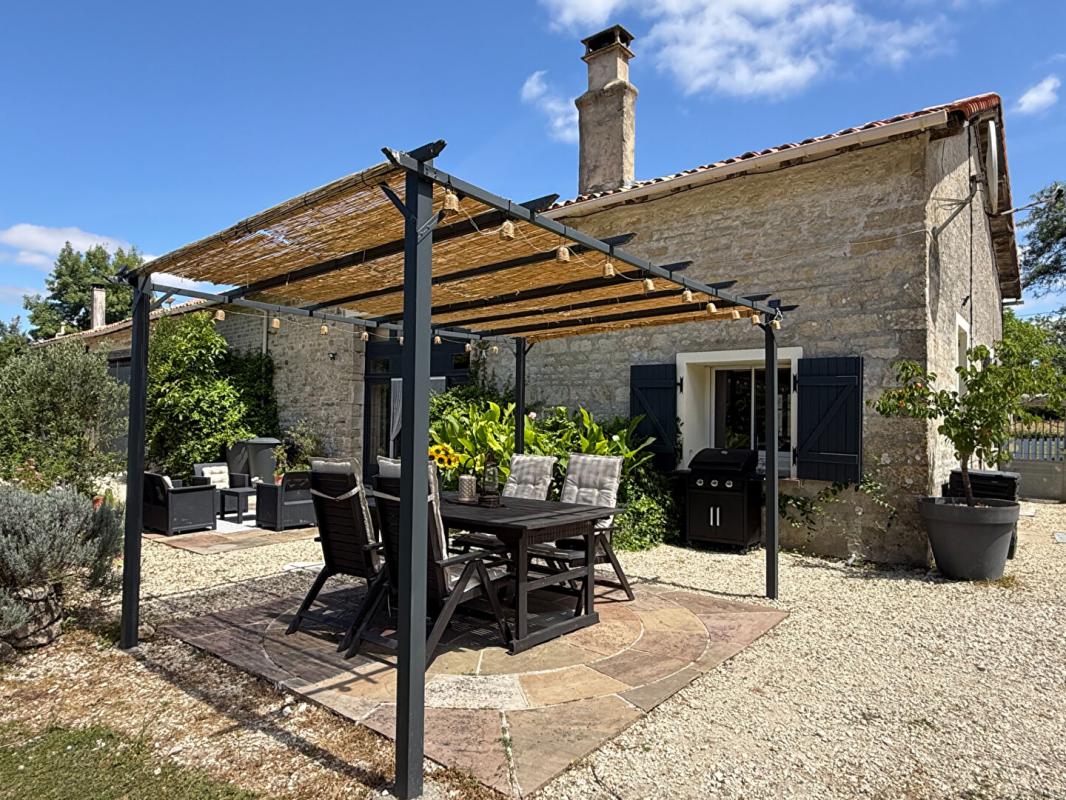 7 bedroom propriete in Valdelaume, Deux-Sèvres, France