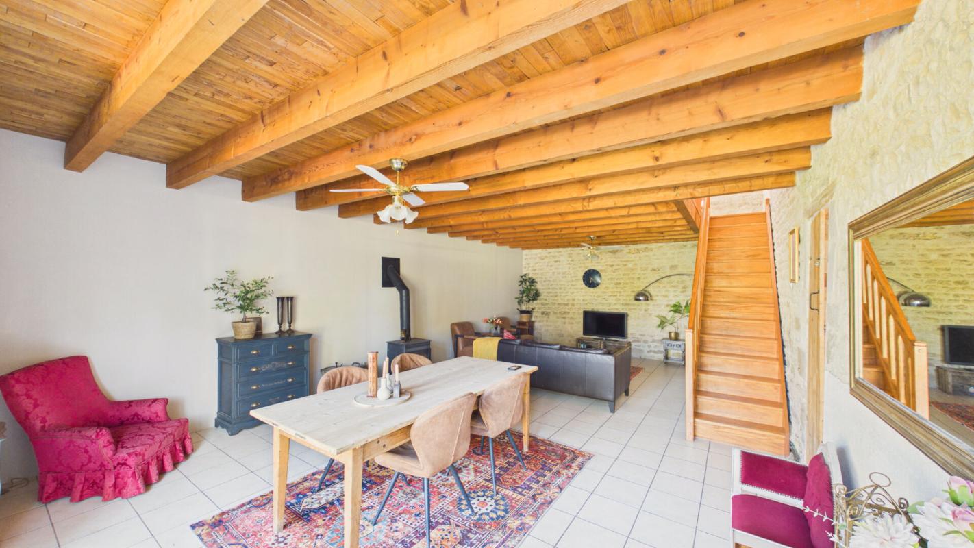 7 bedroom propriete in Valdelaume, Deux-Sèvres, France
