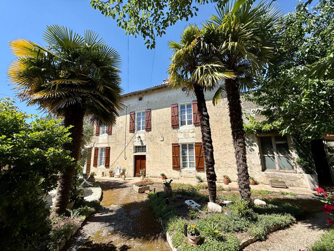 4 bedroom demeure in Chize, Deux-Sèvres, France