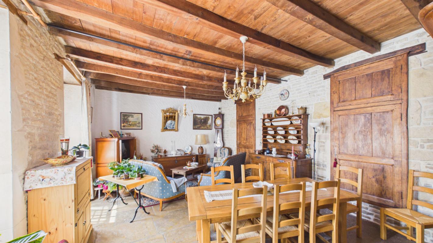 4 bedroom demeure in Chize, Deux-Sèvres, France