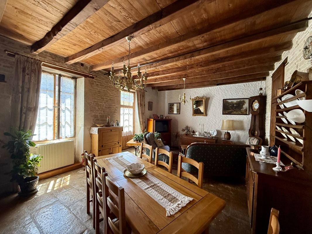 4 bedroom demeure in Chize, Deux-Sèvres, France