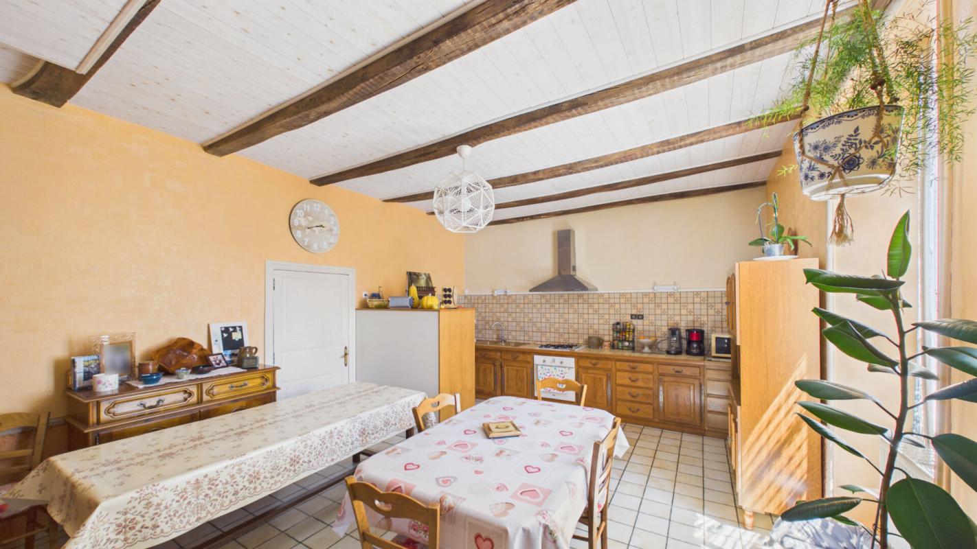 4 bedroom demeure in Chize, Deux-Sèvres, France