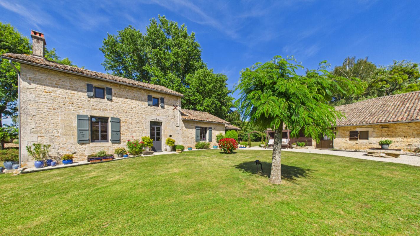 2 bedroom demeure in St Vincent La Chatre, Deux-Sèvres, France