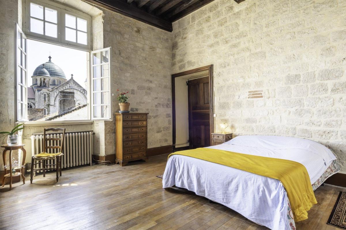 8 bedroom hotel particulier in Castelnau Montratier, Lot, France