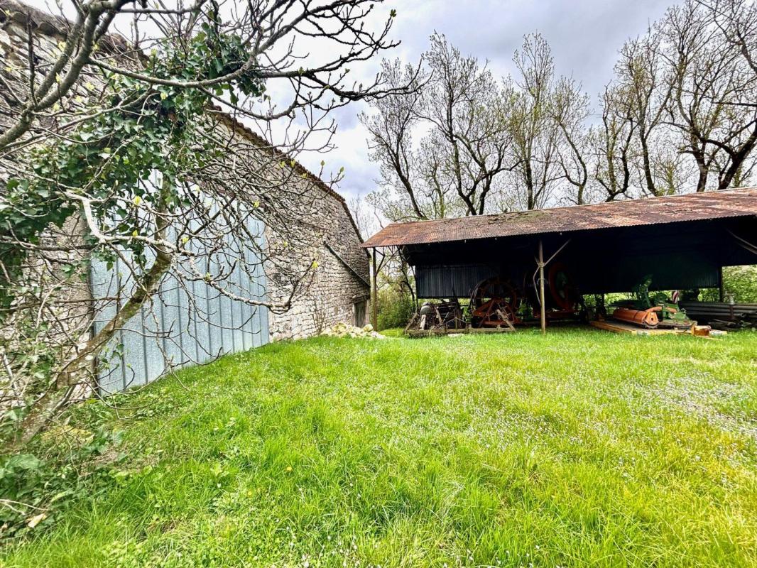 6 bedroom corps de ferme in Saint Laurent Lolmie, Lot, France