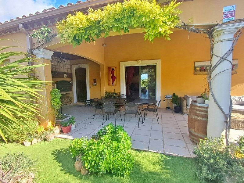 4 bedroom villa in Puissalicon, Hérault, France